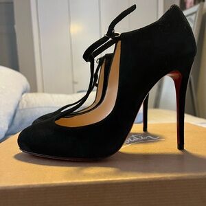 Beautiful red bottoms!